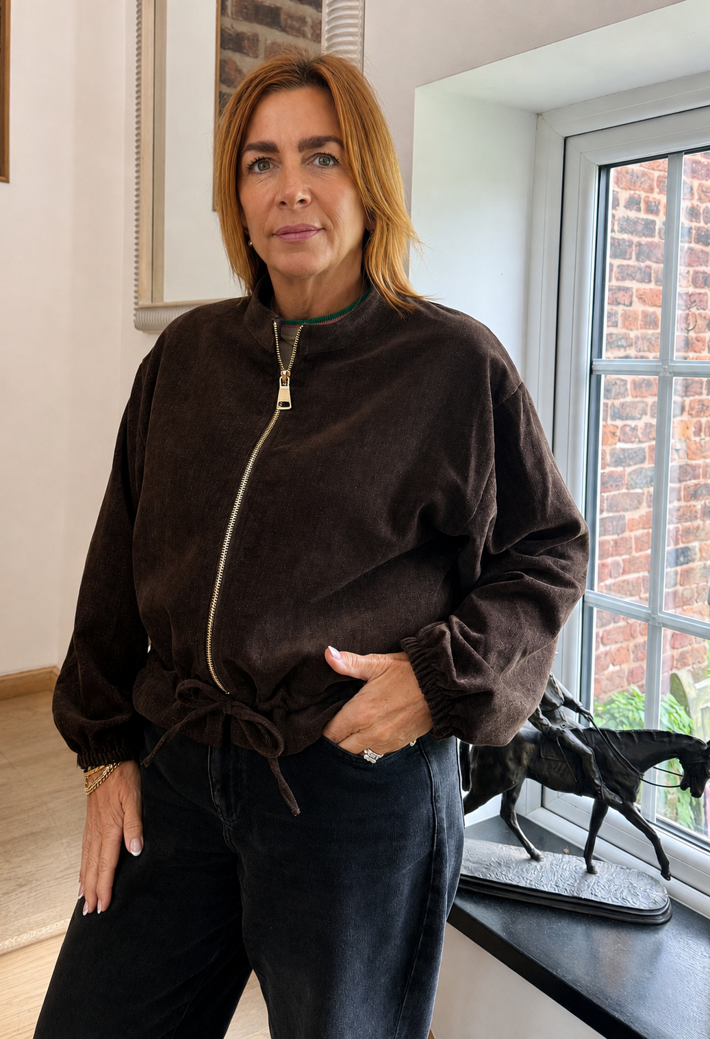 Gorgeous Luxury Feel Zip Top – Chocolate
