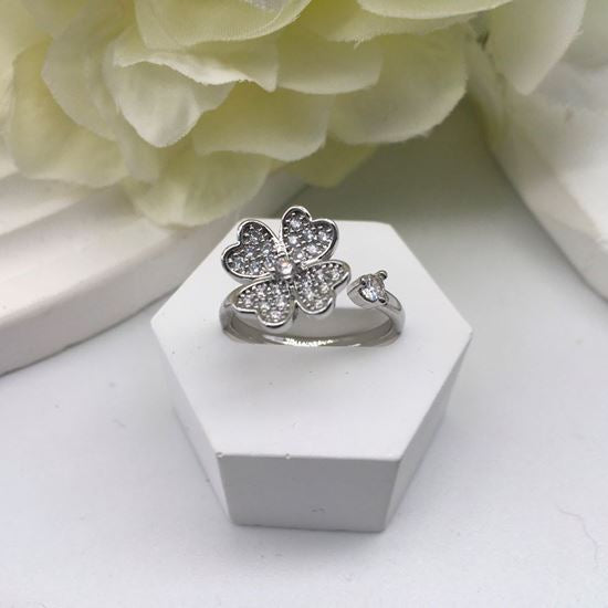 Four Leaf Clover Spinner Anxiety Ring